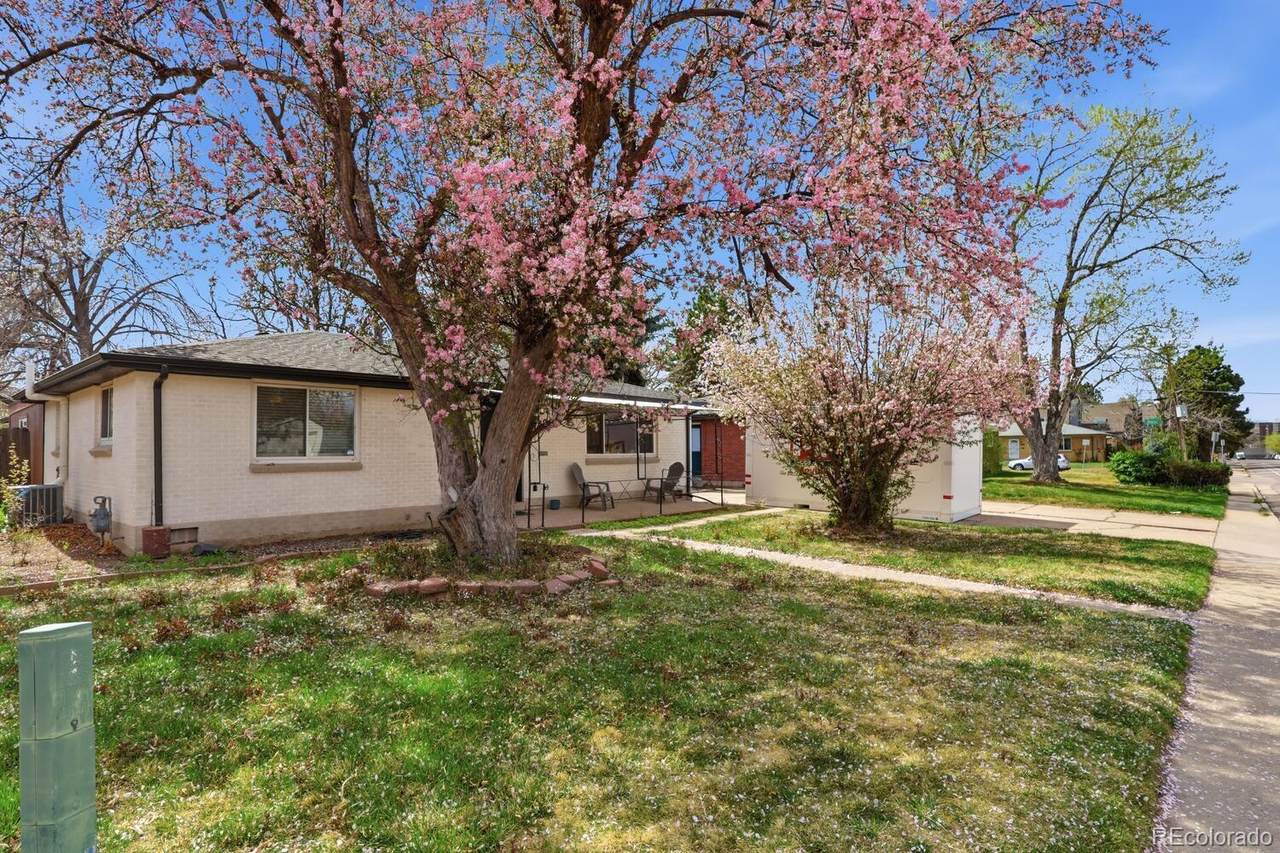 4740 Jewell Avenue - Photo 1