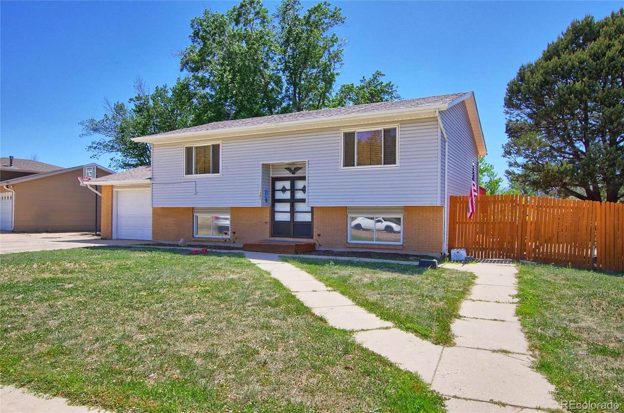 1380 Hiawatha Drive - Photo 1