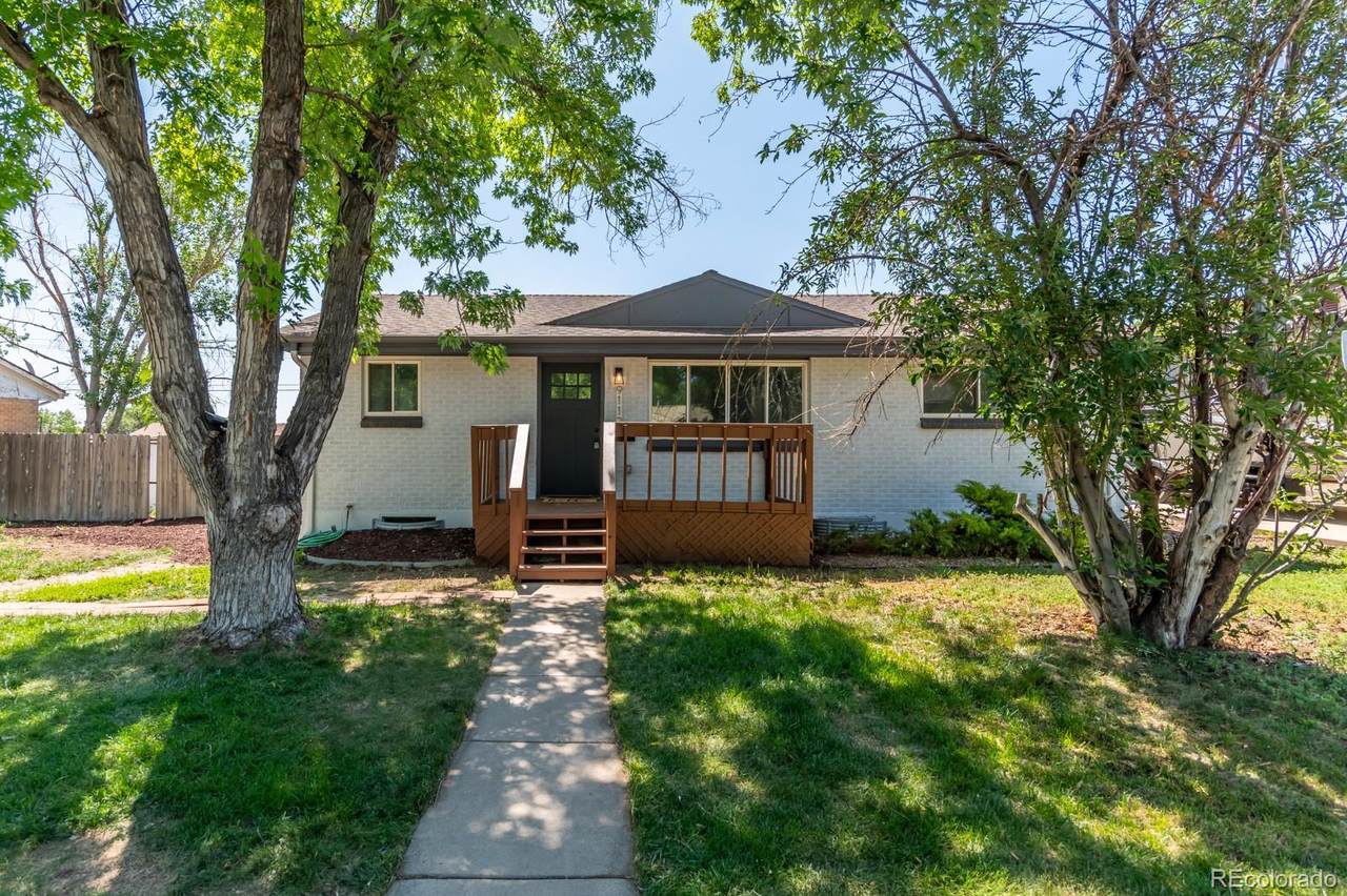 9112 Aspen Drive - Photo 1
