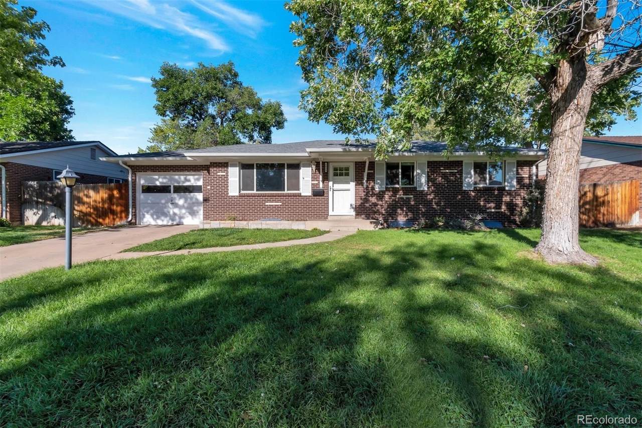 1633 Everett Street - Photo 1