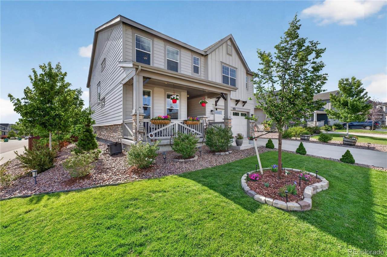 963 Chokecherry Court - Photo 1