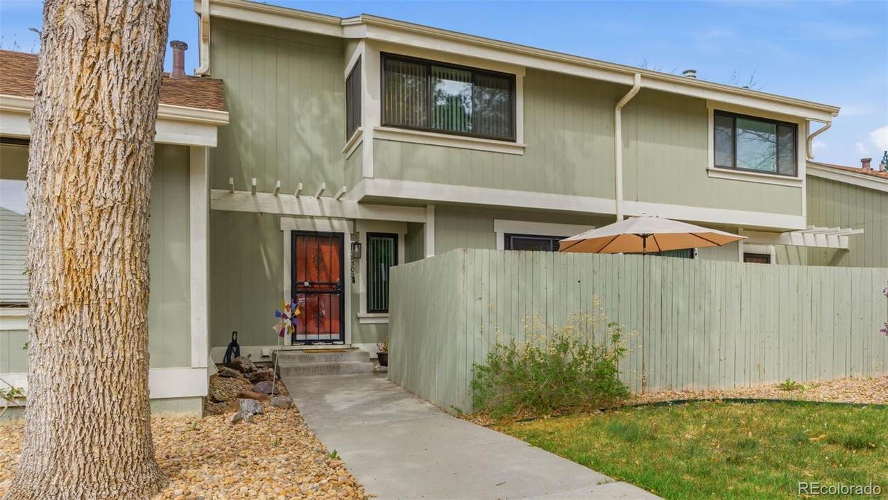 8302 90th Avenue - Photo 1