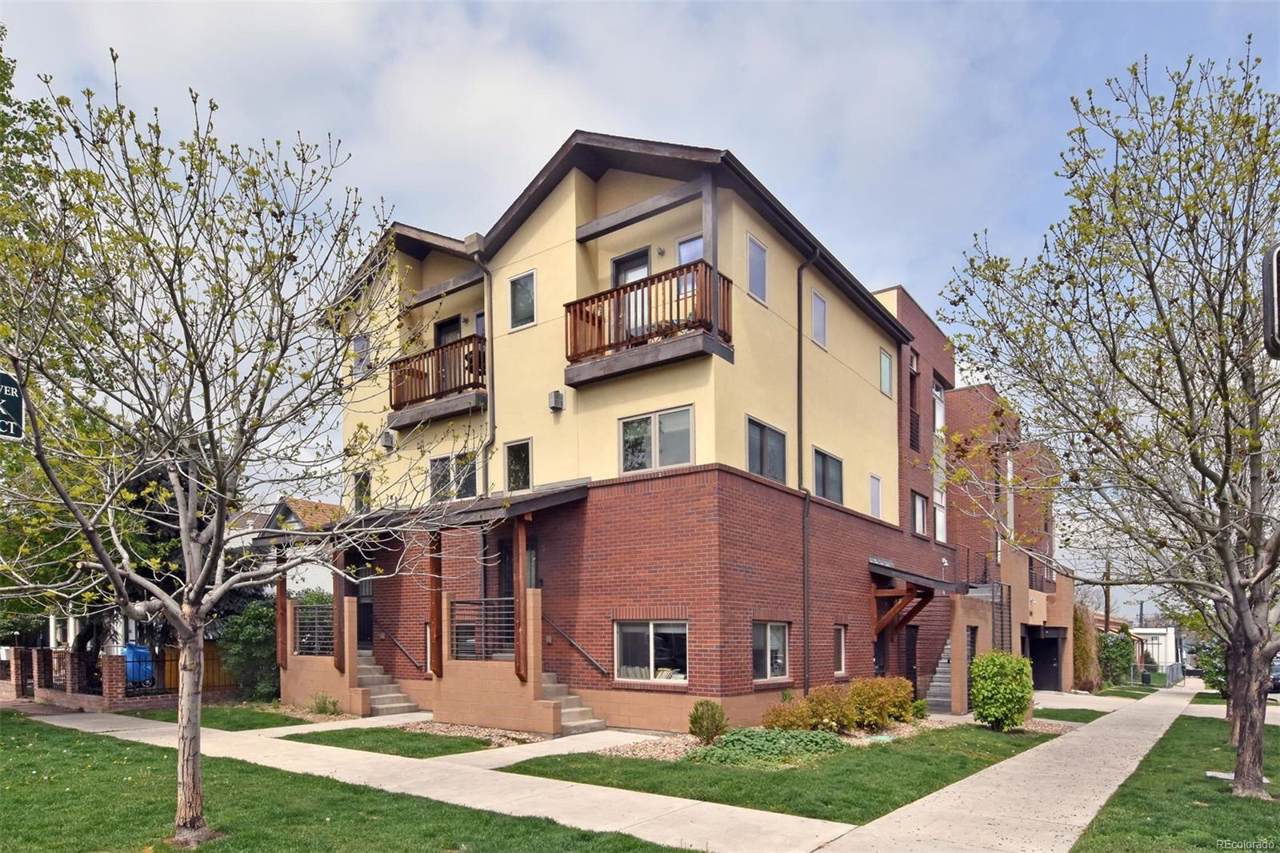 500 30th Street - Photo 1