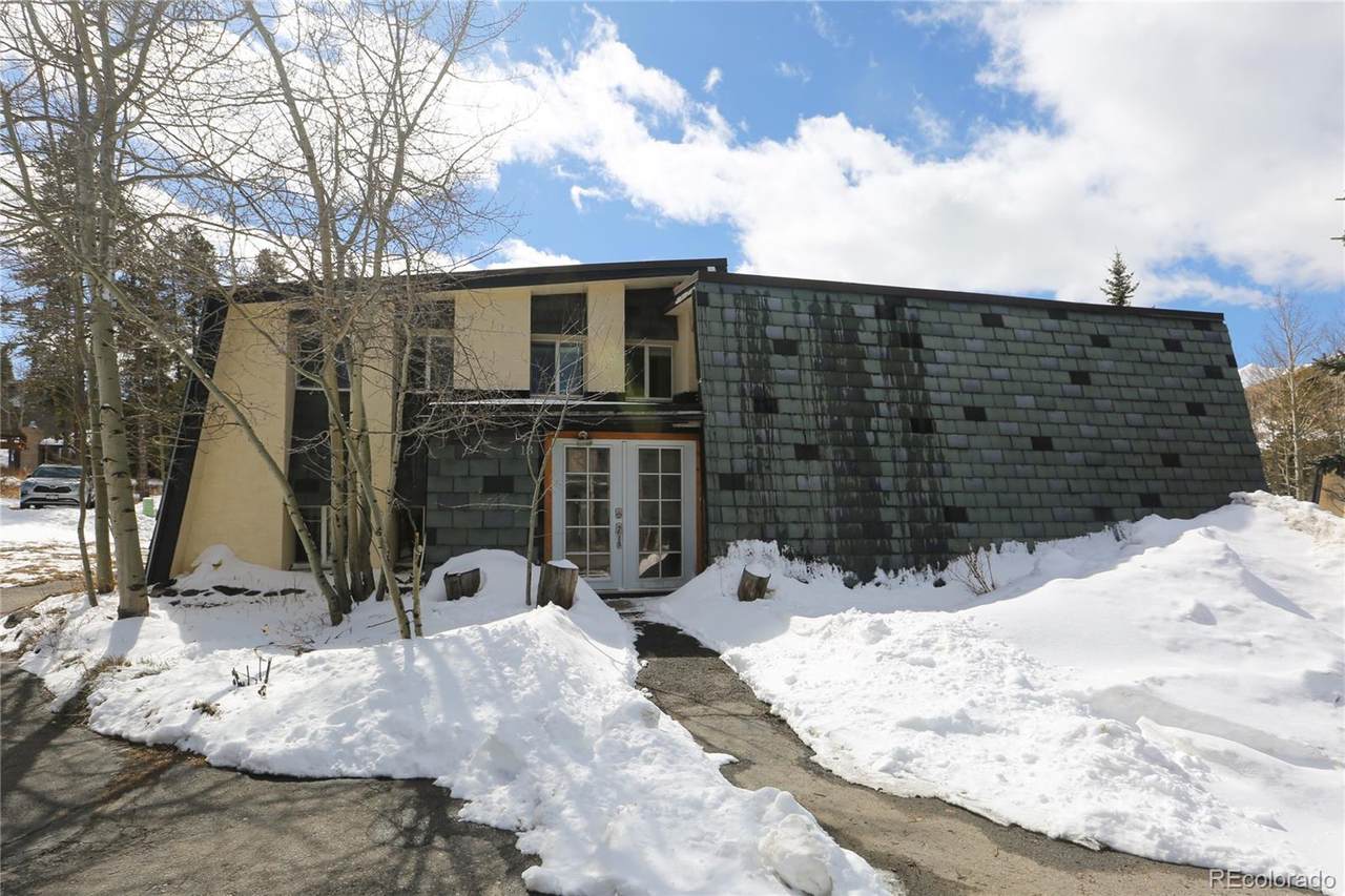 921 Fairview Boulevard - Photo 1