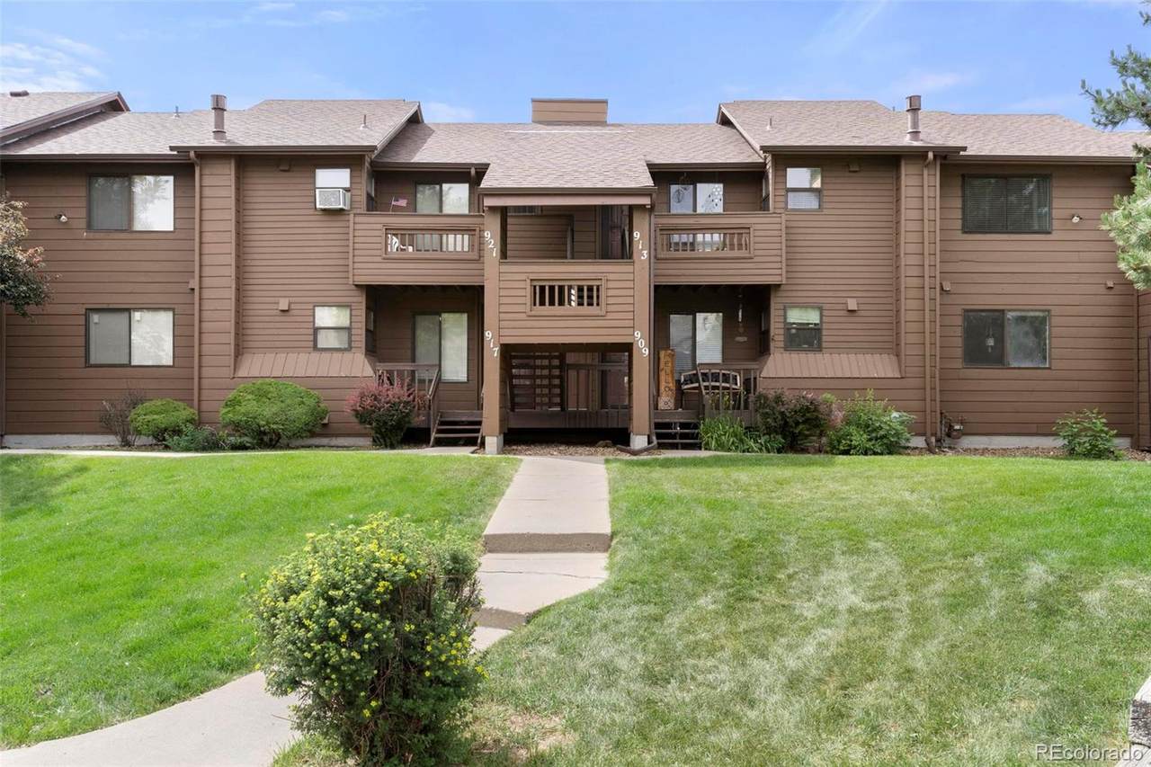 913 Moorings Drive - Photo 1