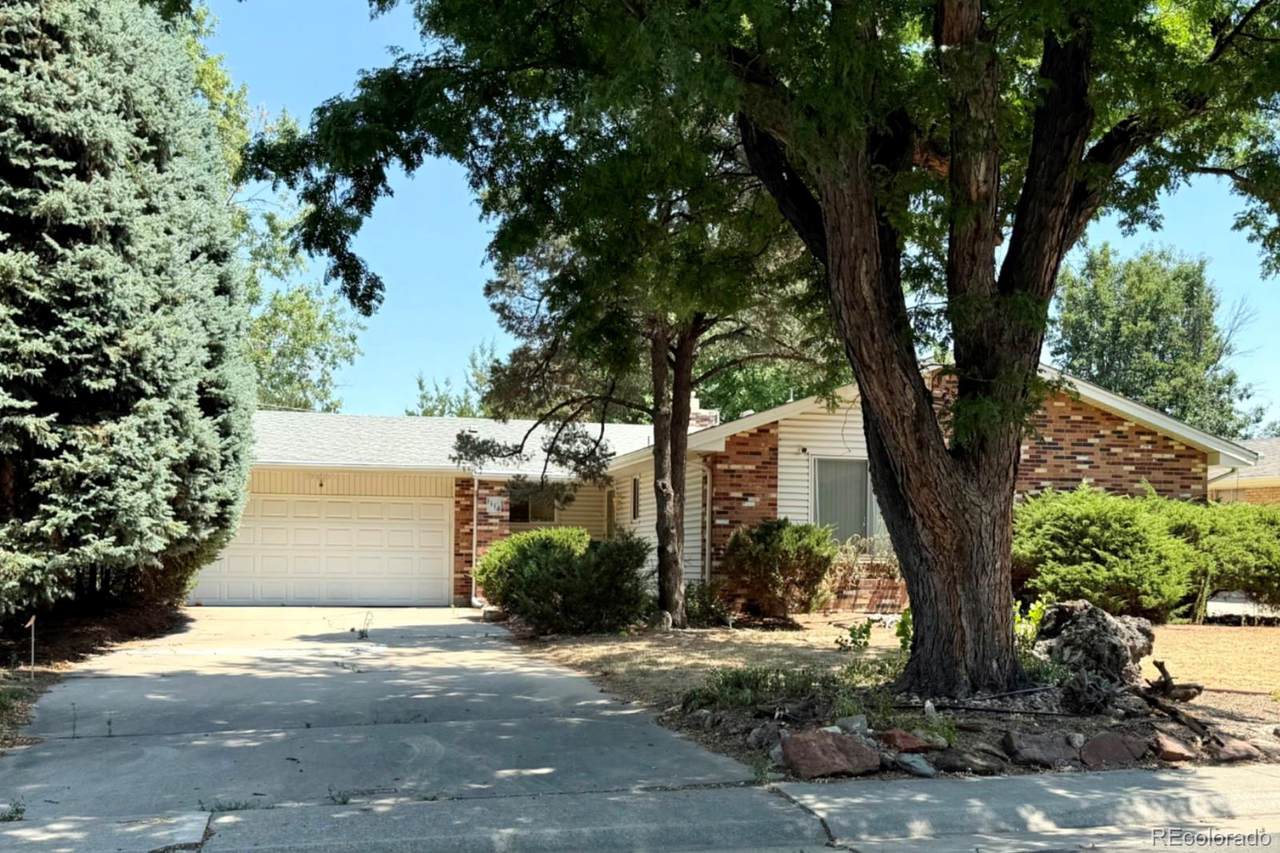 1114 Oakland Street - Photo 1