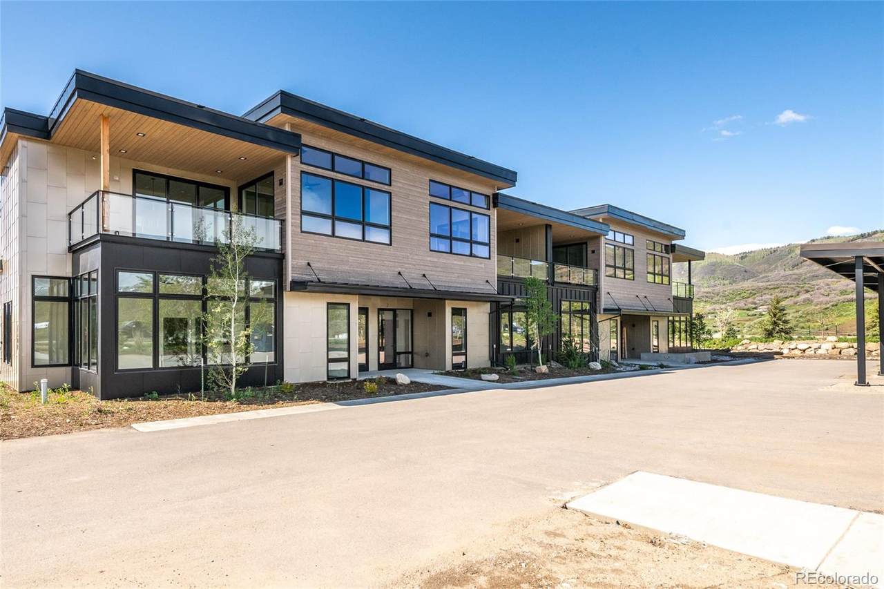 2500 Aviator Court - Photo 1