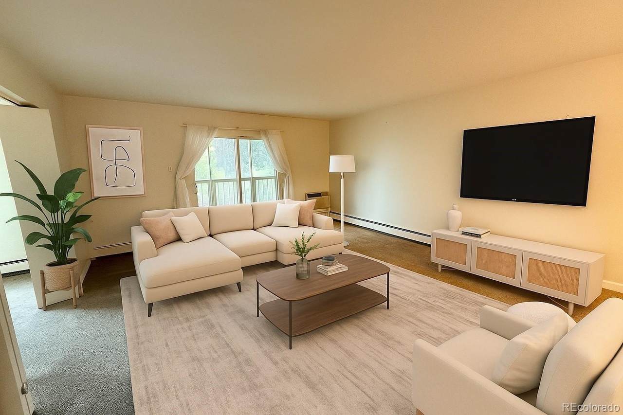 13635 Bates Avenue - Photo 1