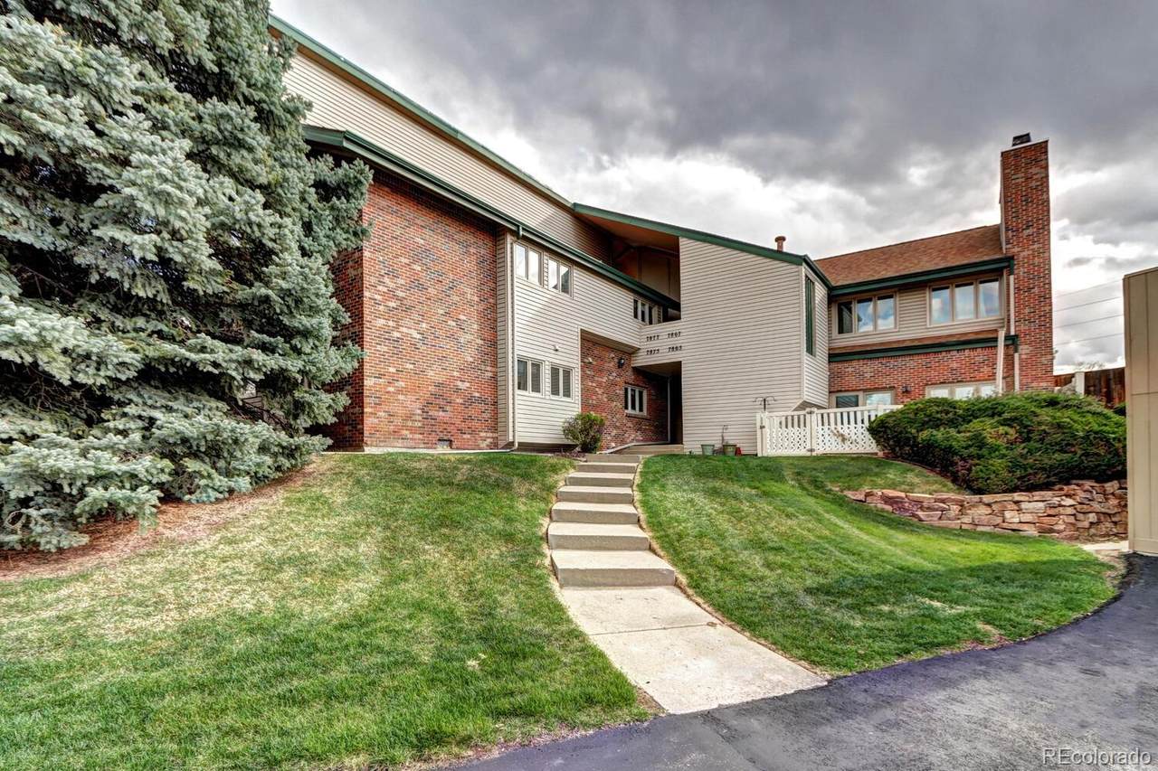 7877 University Way - Photo 1