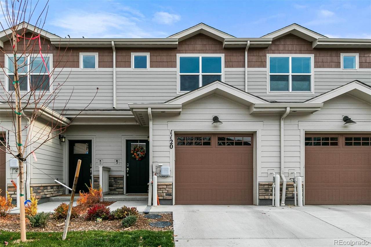 1120 Oak Circle - Photo 1