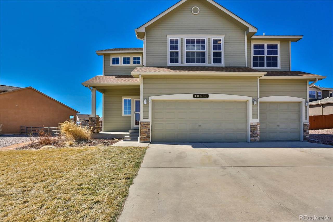 10660 Ross Lake Drive - Photo 1