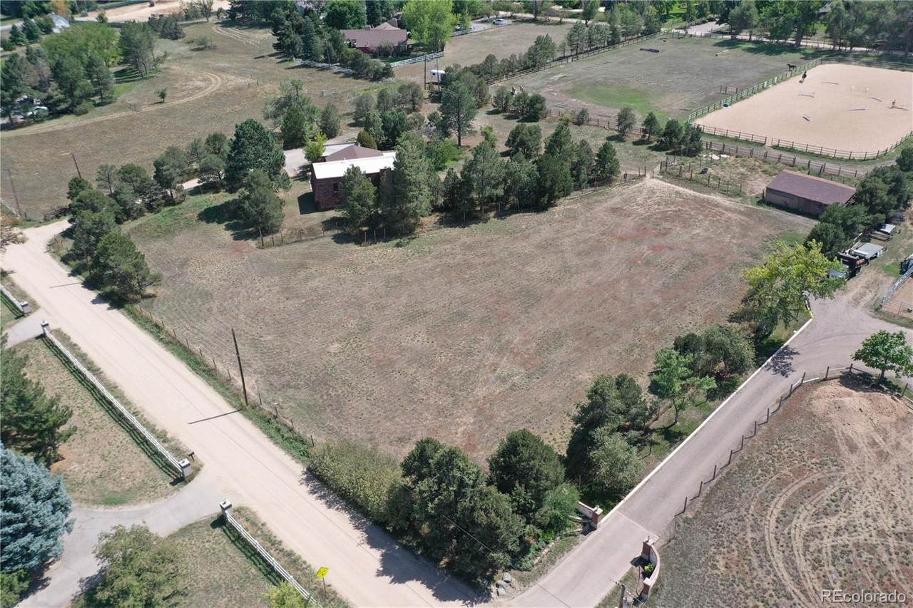 2504 Garden Lane - Photo 1