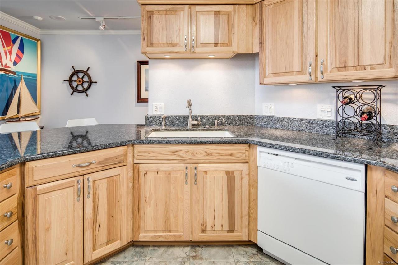 1625 Larimer Street - Photo 1