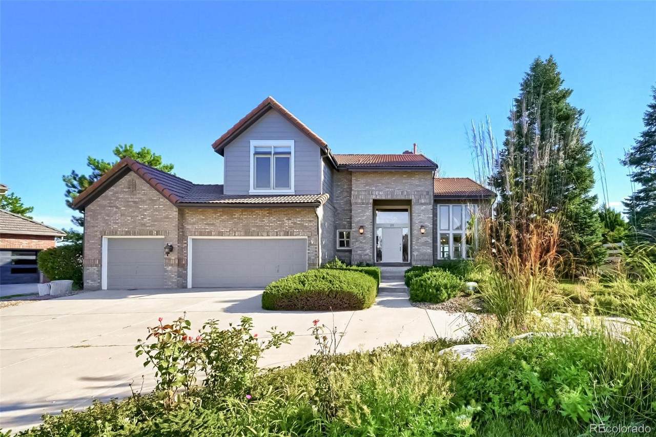 25 Falcon Hills Drive - Photo 1