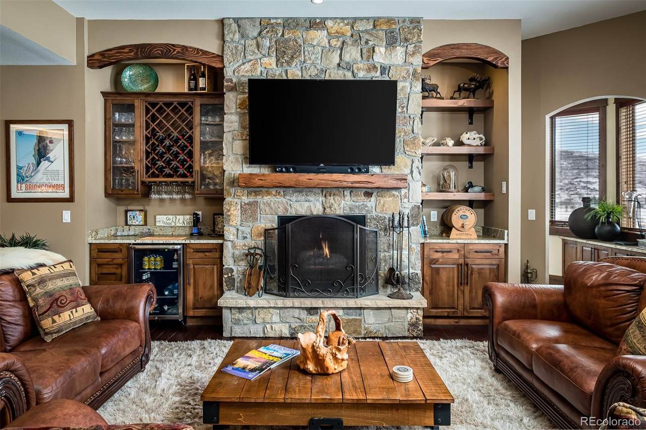 2800 Eagleridge Drive - Photo 1