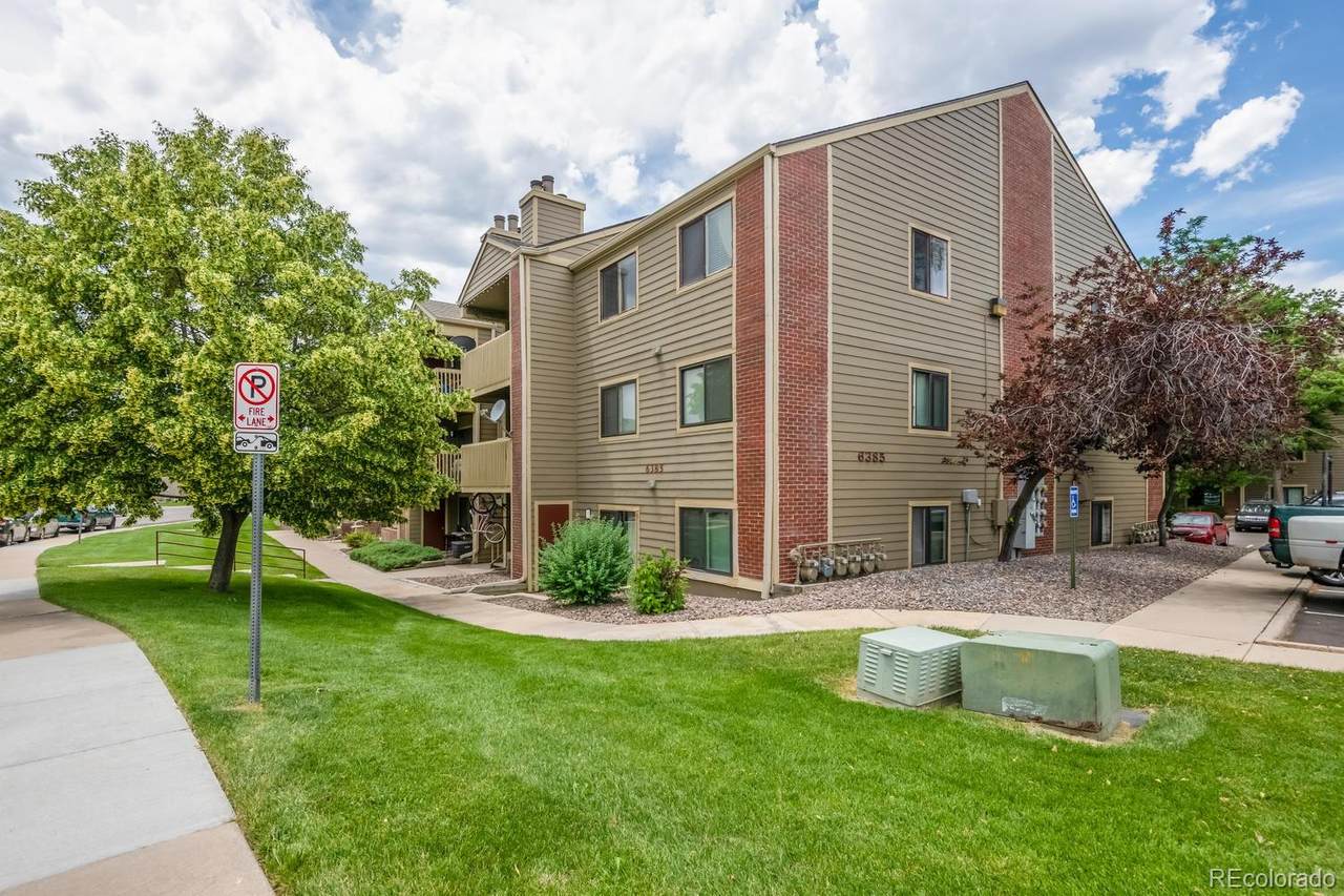 6385 Oak Street - Photo 1