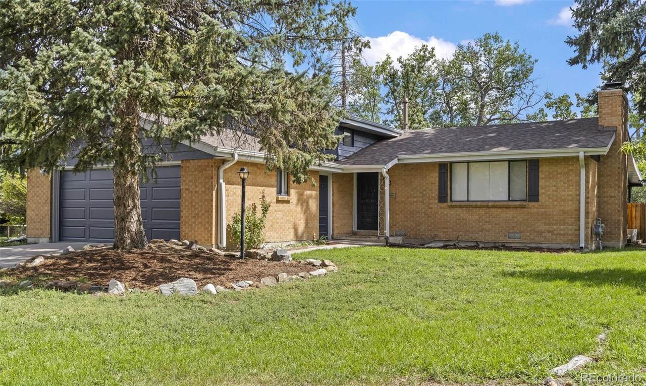 390 Scranton Street - Photo 1