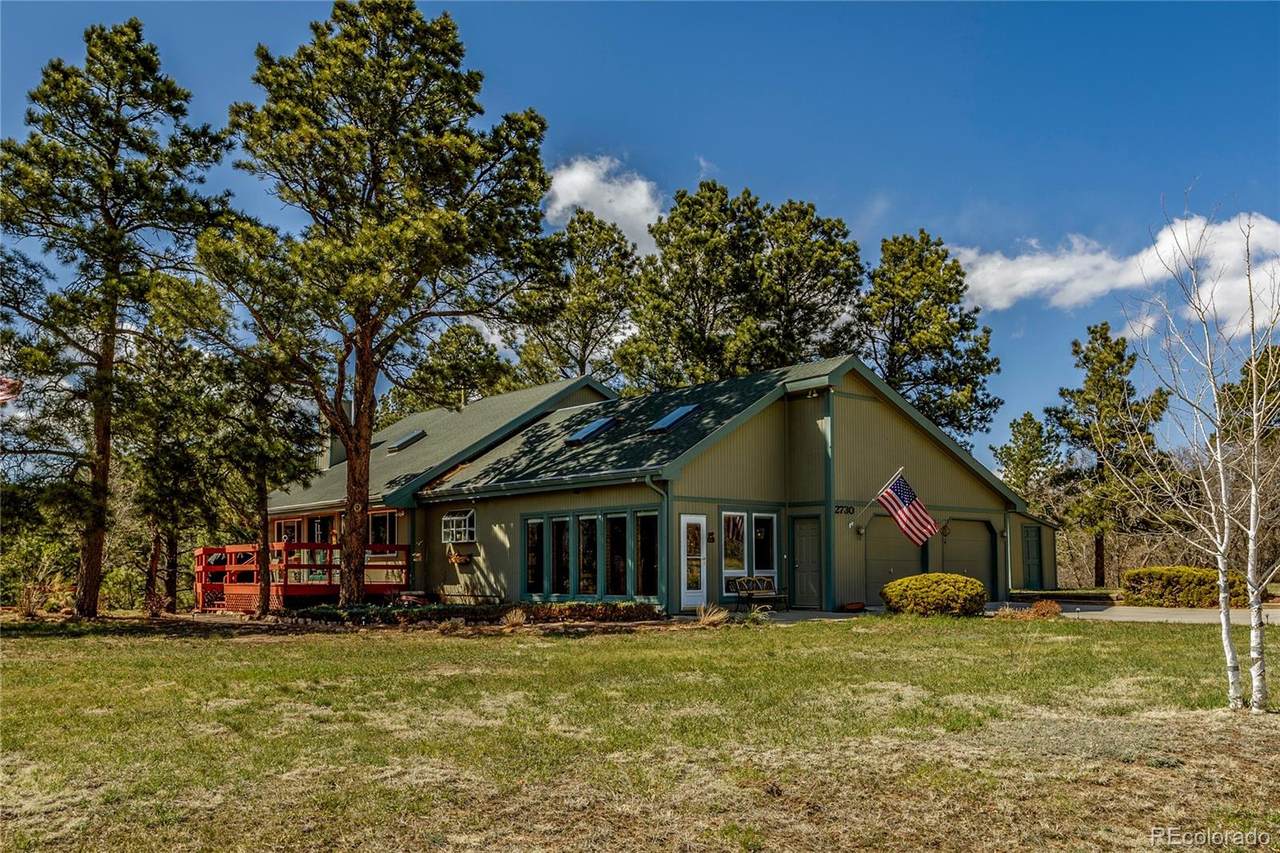 2730 Crestwood Drive - Photo 1
