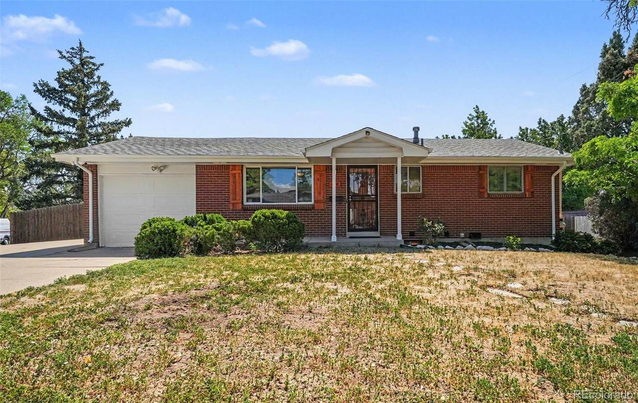 400 Leo Lane - Photo 1