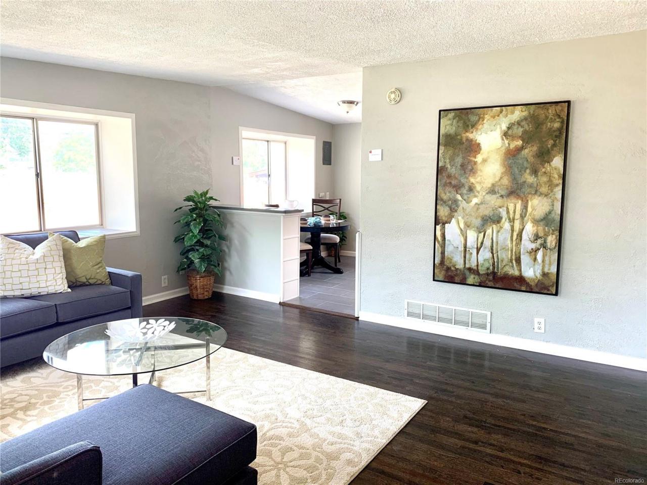 28 Broadmoor Drive - Photo 1