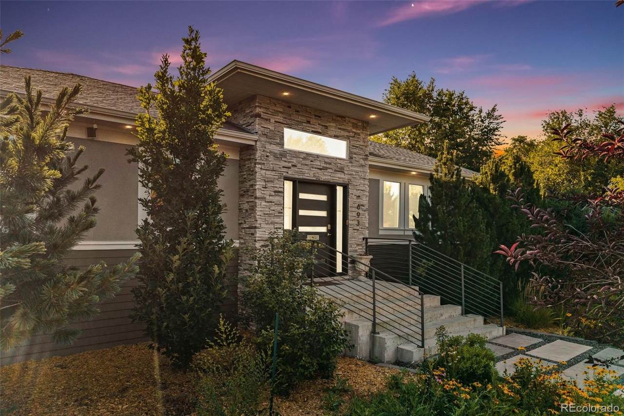 693 Ivy Way - Photo 1