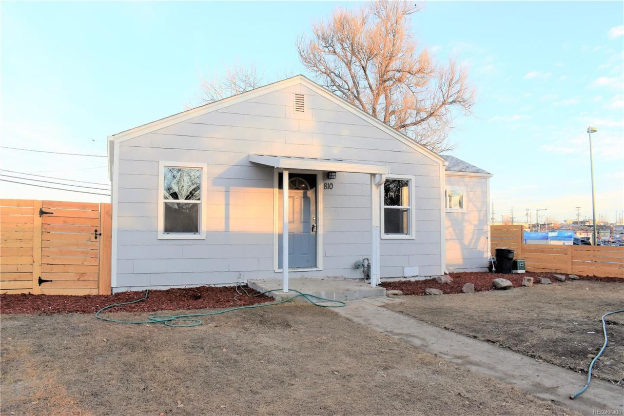 810 Grove Street - Photo 1