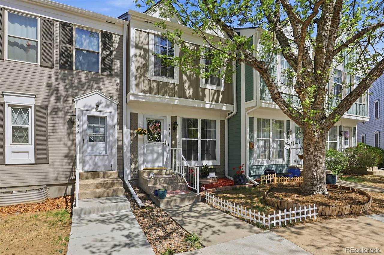 10326 Dartmouth Avenue - Photo 1