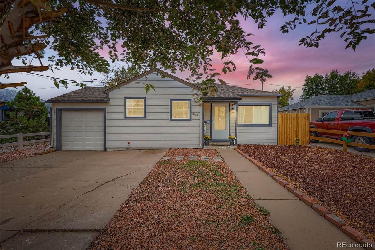 452 Perry Street - Photo 1