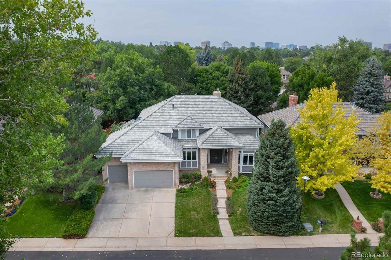 5411 Geneva Street - Photo 1