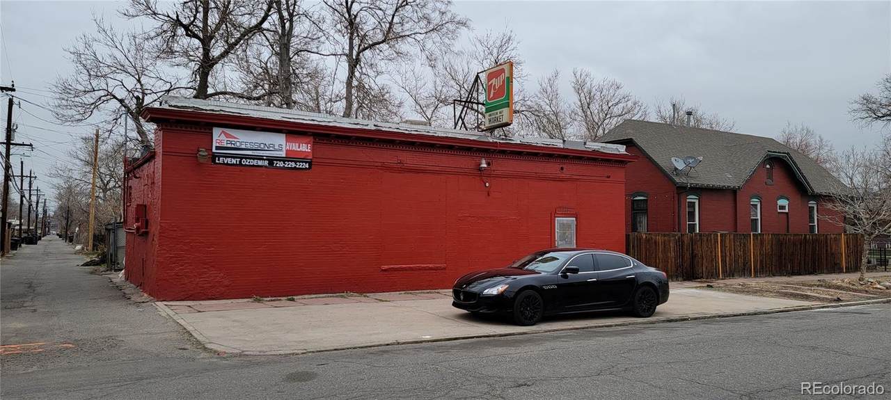 1115 11th Avenue - Photo 1