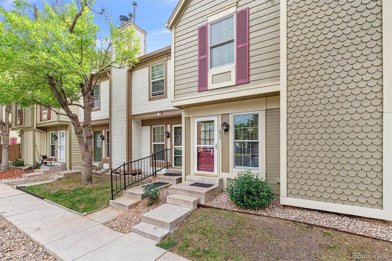 1811 Quebec Way - Photo 1