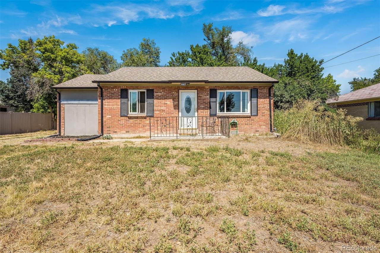 2685 Hillside Avenue - Photo 1