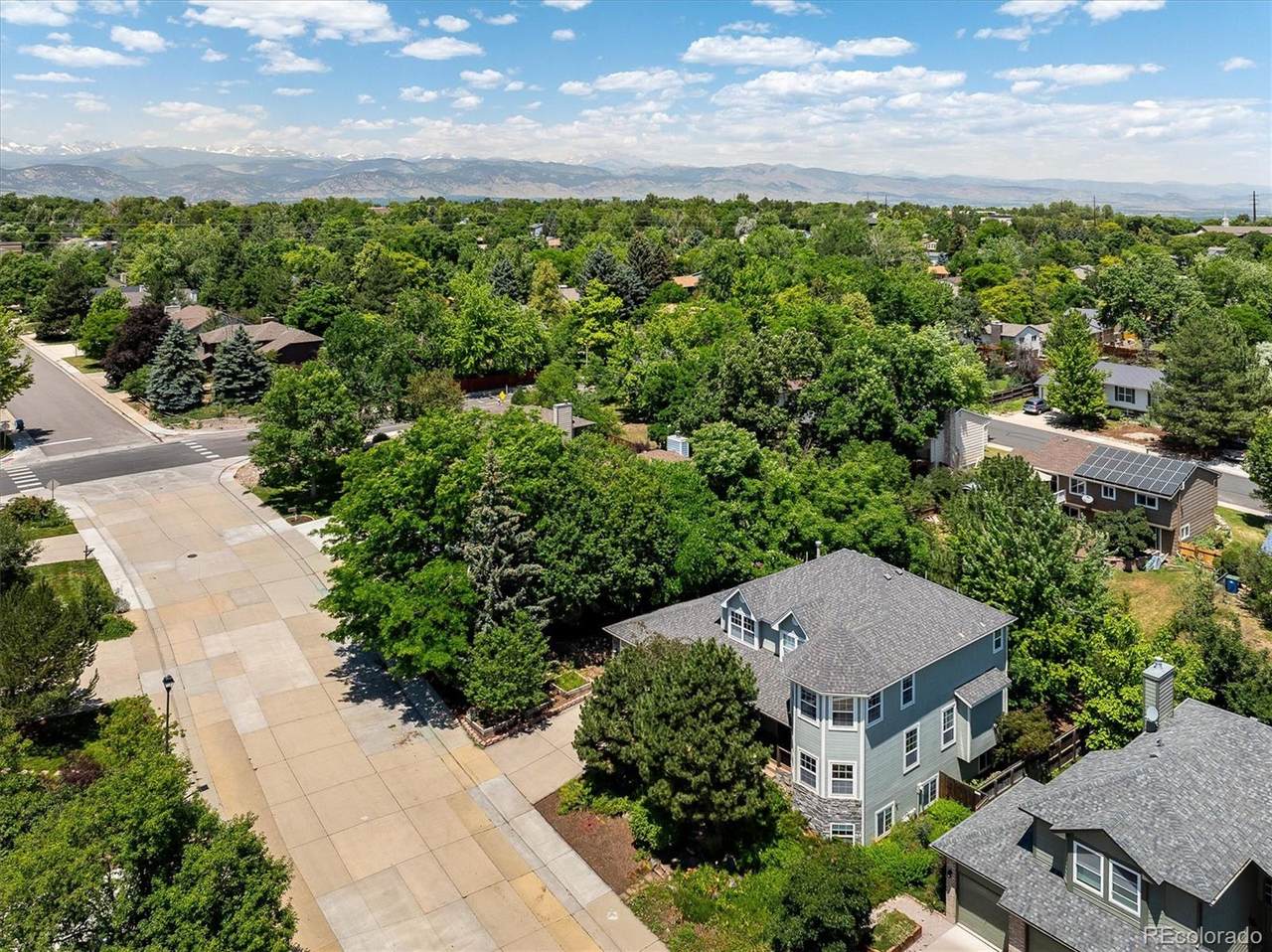 691 Tamarisk Court - Photo 1