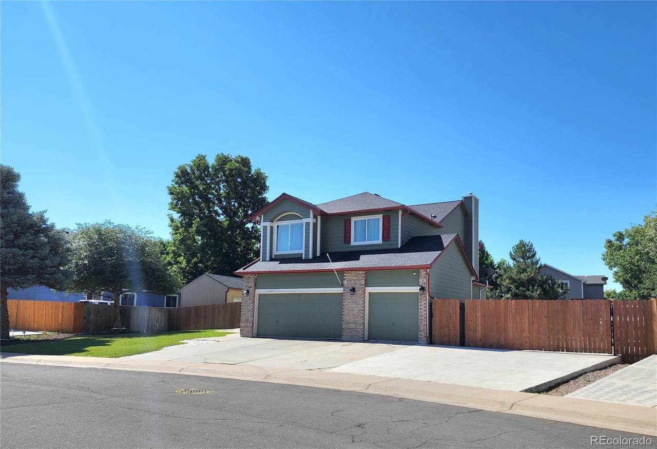 2050 Lake Circle Drive - Photo 1