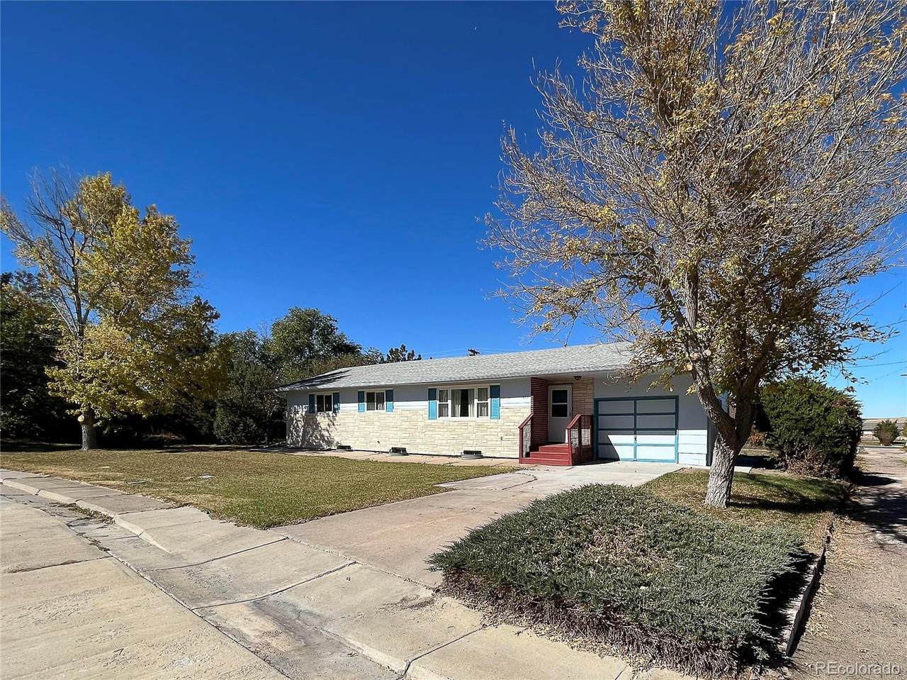 1660 Clinic Drive - Photo 1