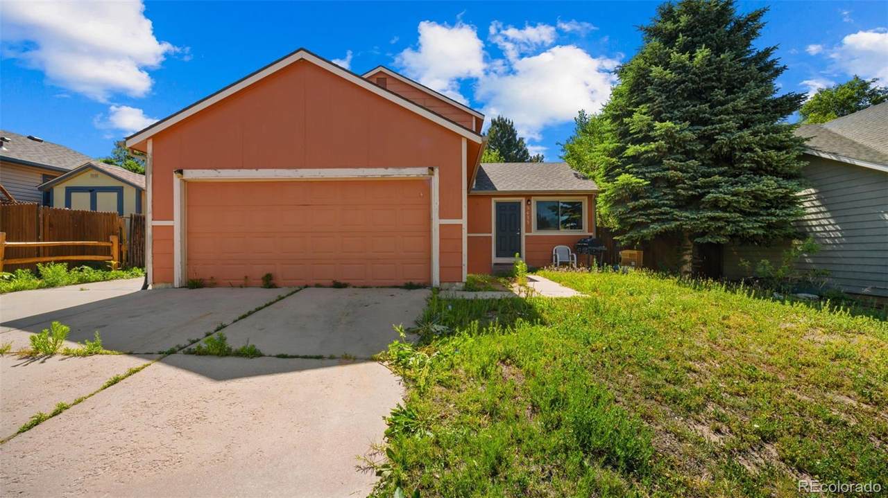 3433 Hunterwood Drive - Photo 1