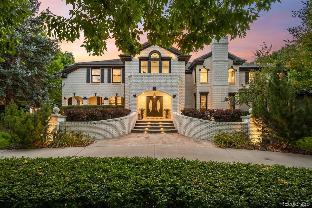 4903 Elizabeth Circle - Photo 1