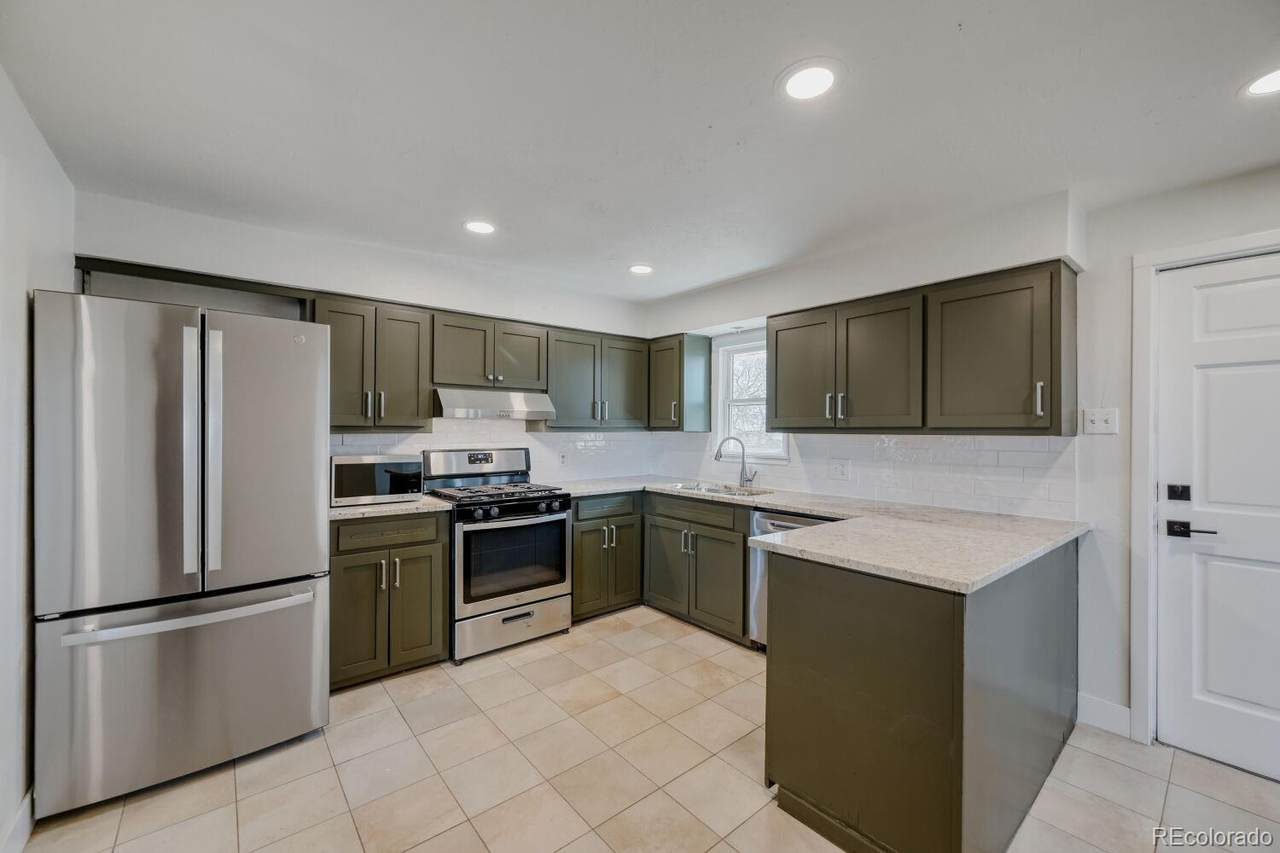 2251 County Road 10 - Photo 1