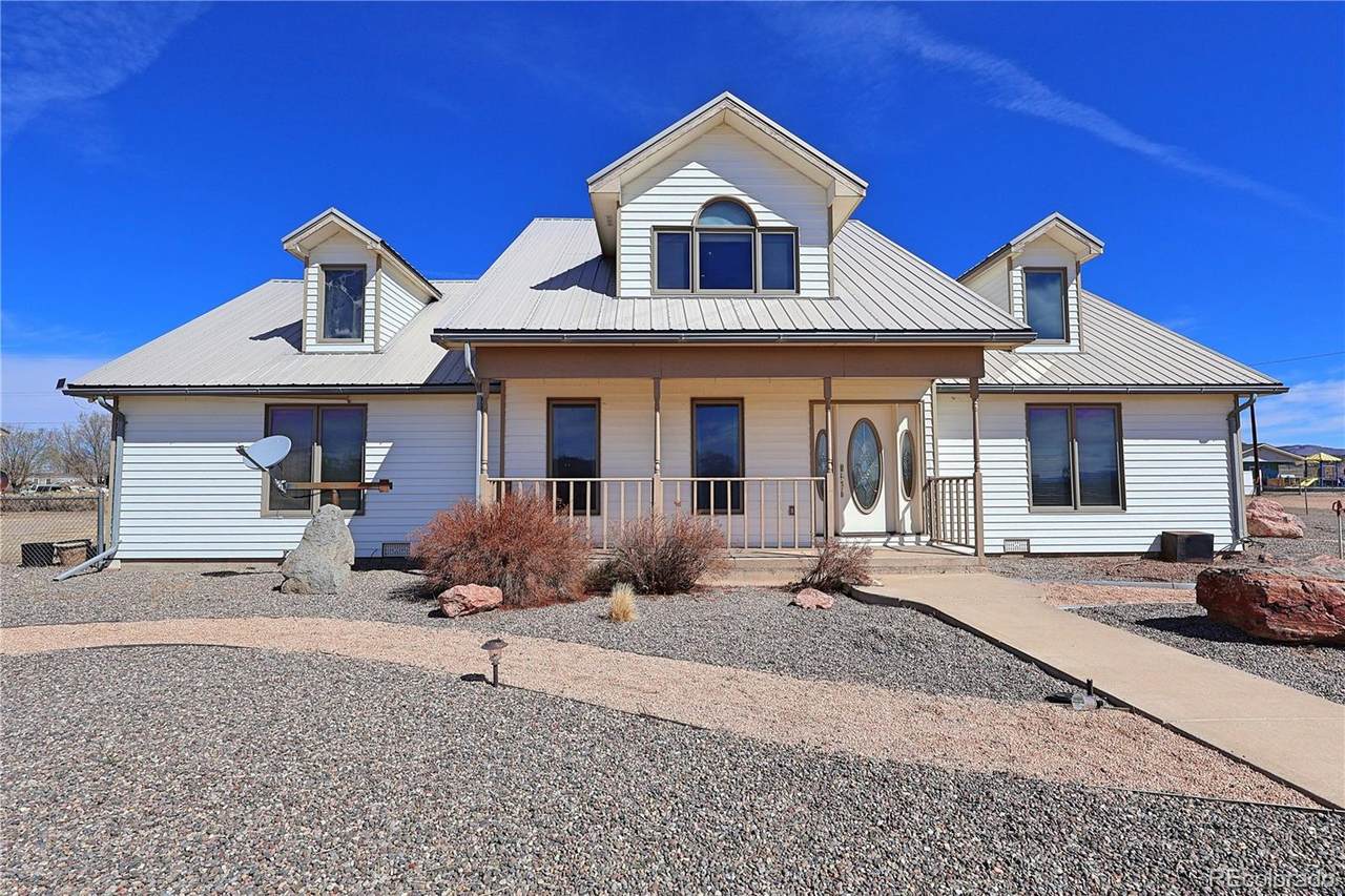 604 9th Street - Photo 1
