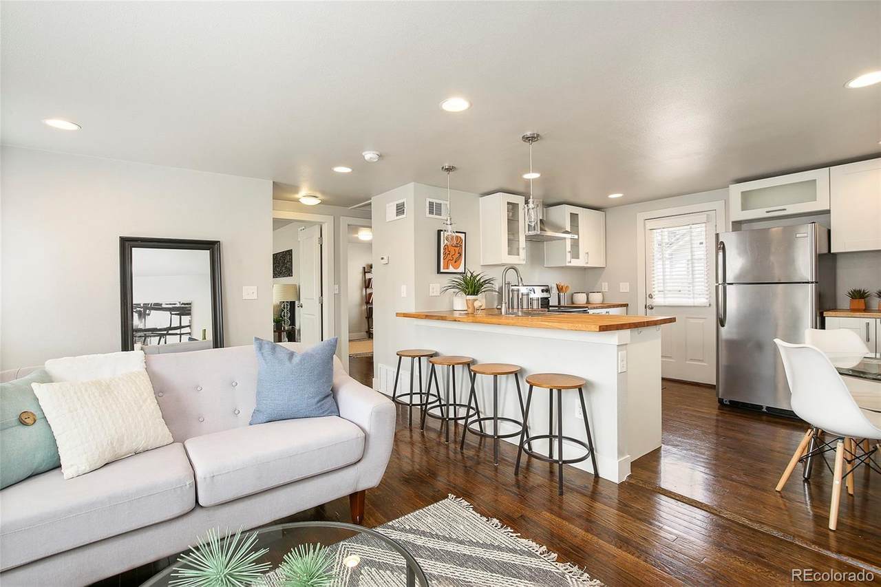 2927 21st Avenue - Photo 1