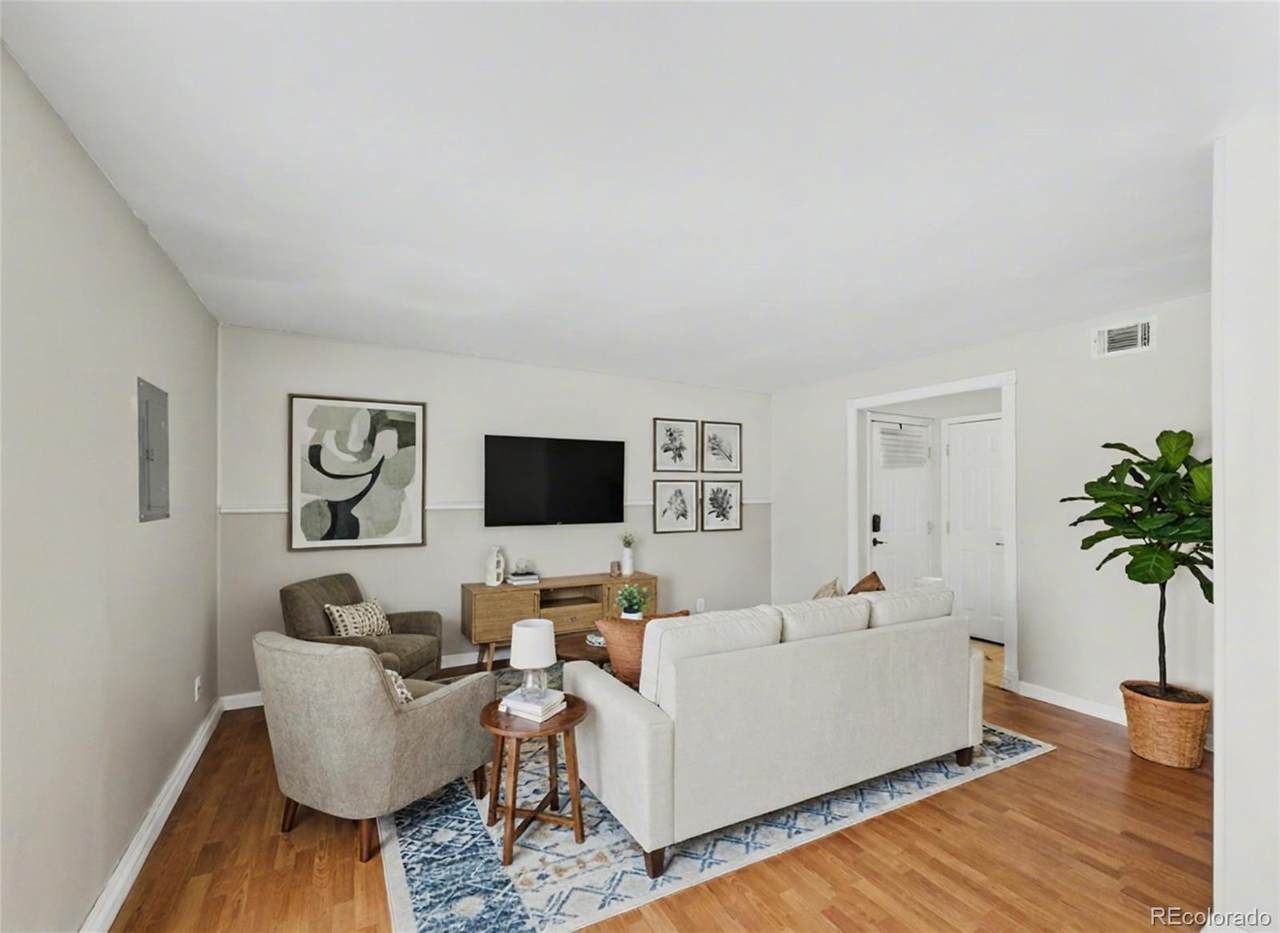 968 Peoria Street - Photo 1