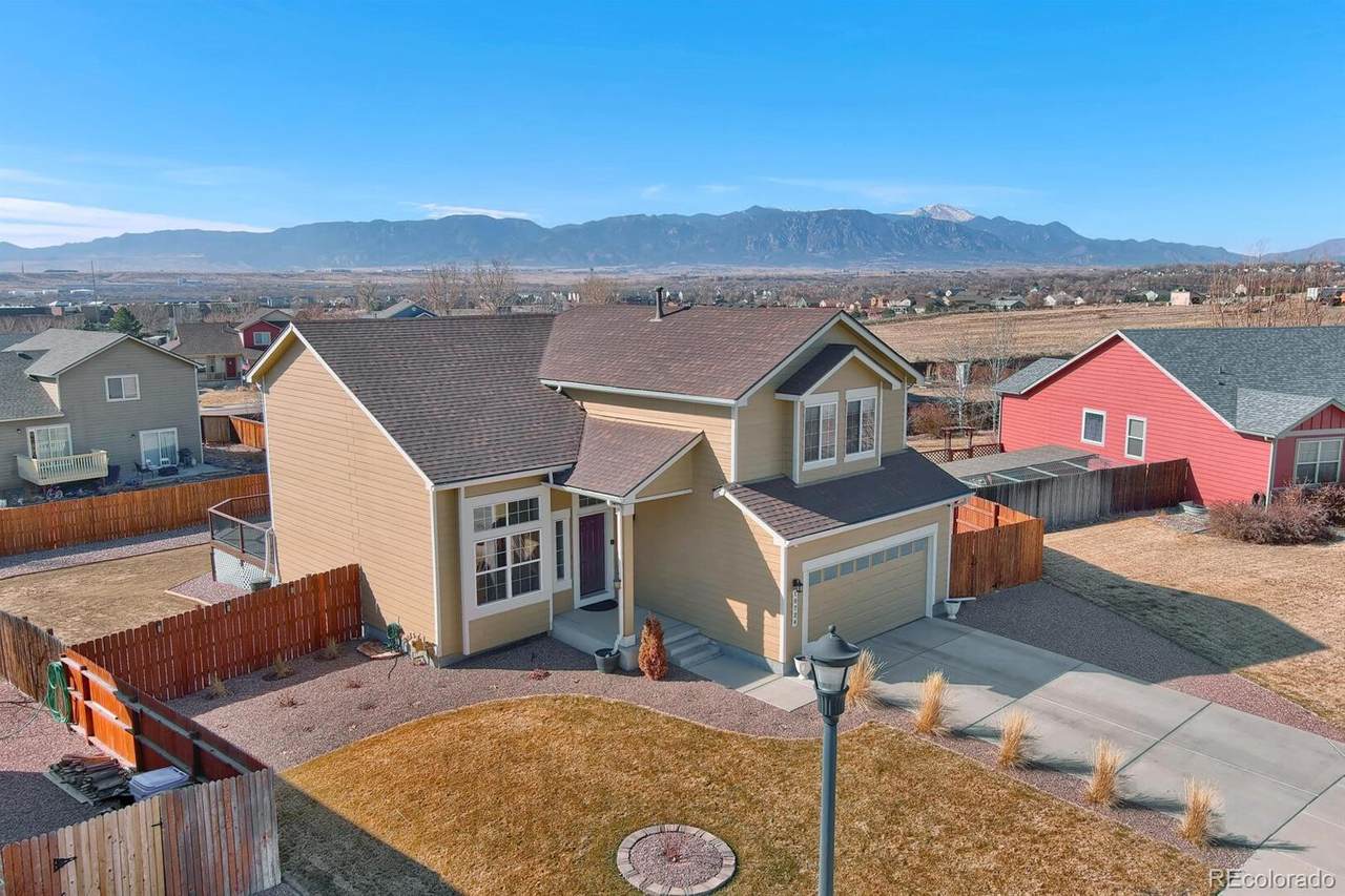 10724 Darneal Drive - Photo 1