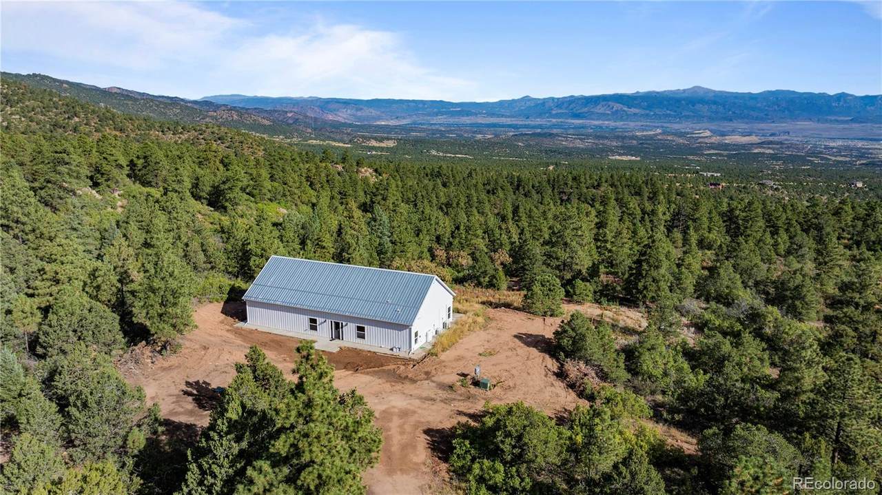 2299 Twin Creek Road - Photo 1