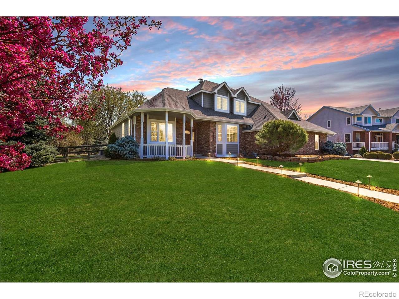 2066 Ridgeview Way - Photo 1