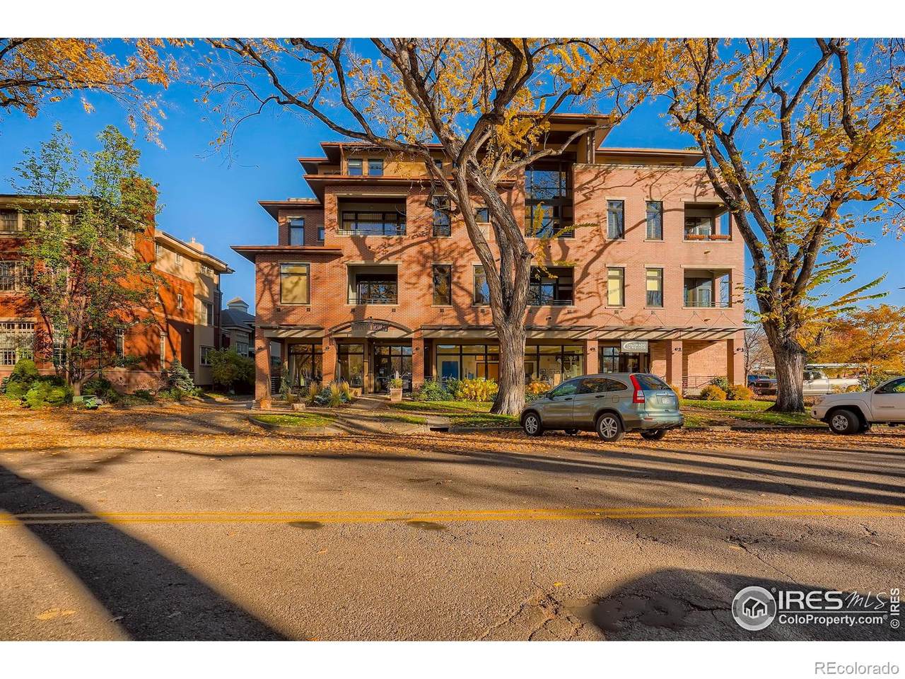 210 Magnolia Street - Photo 1