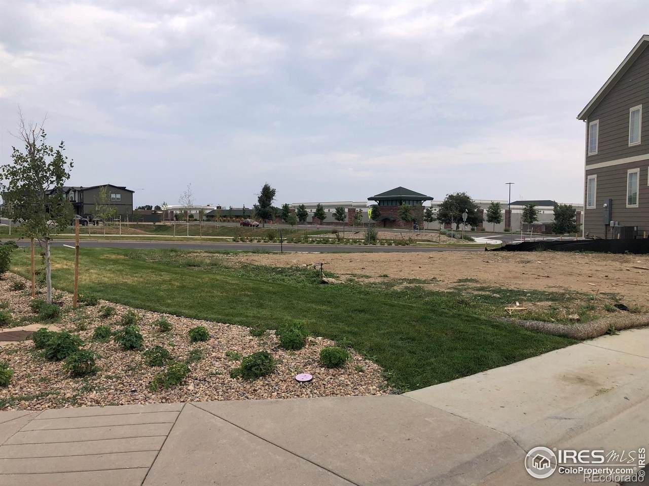 258 Mohawk Circle - Photo 1