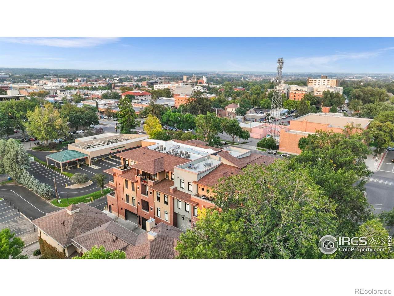 210 Magnolia Street - Photo 1