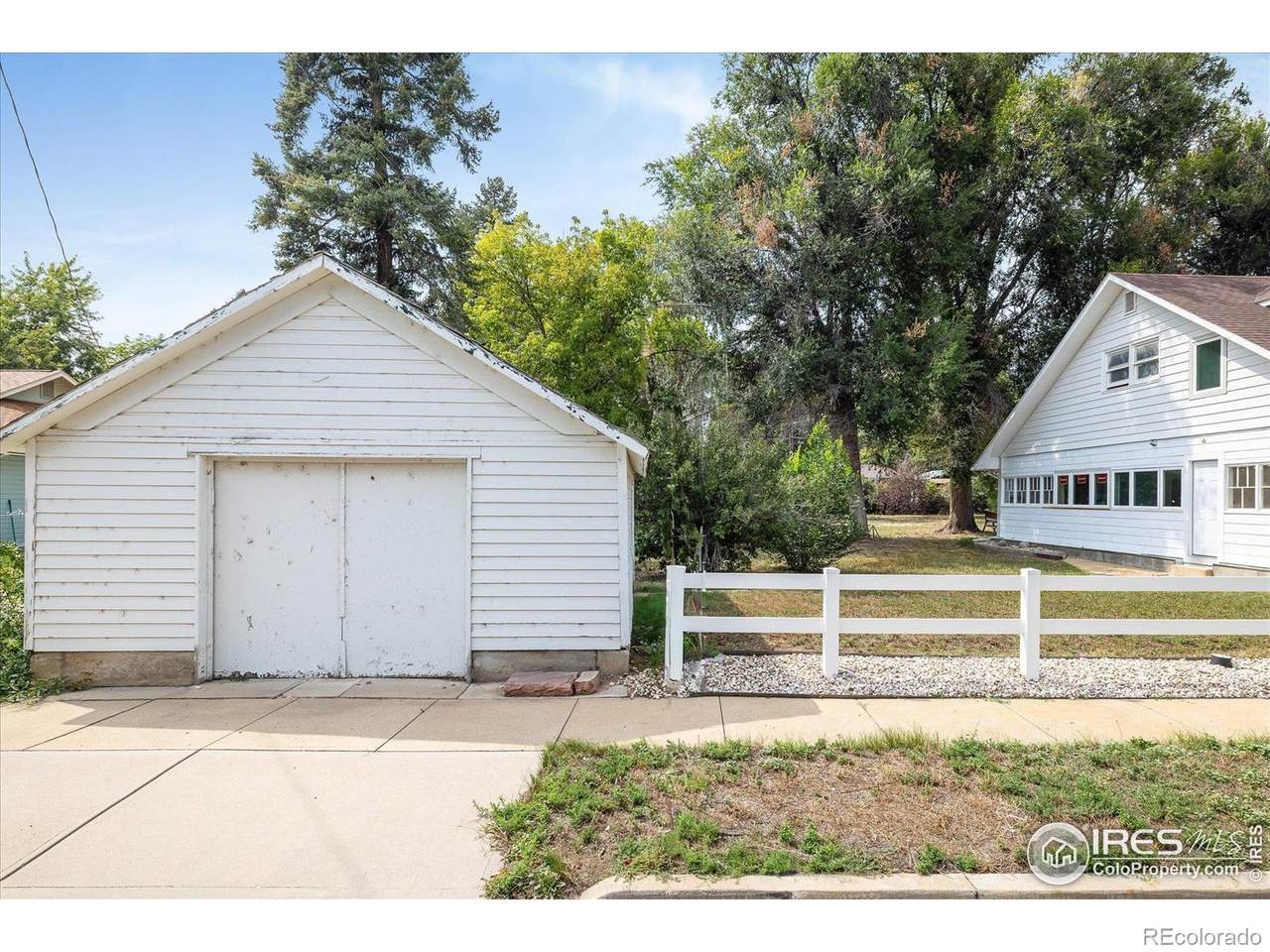 511 Roosevelt Avenue - Photo 1