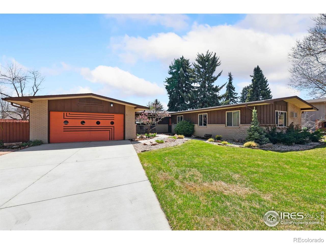 1204 Newsom Street - Photo 1