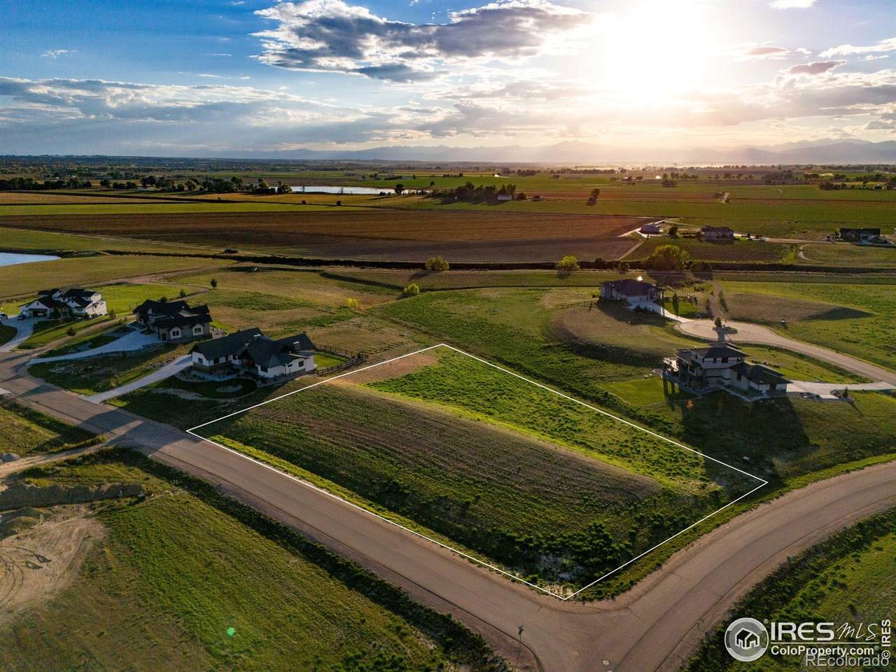 16889 Cattlemans Way - Photo 1